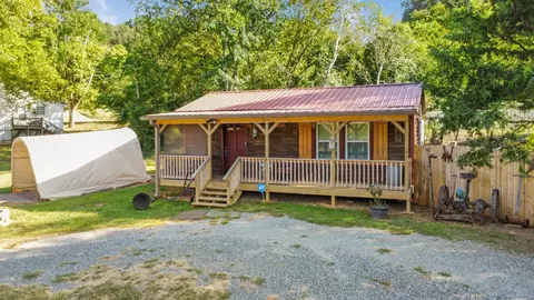 234 Worth St NE, Charleston, TN 37310
