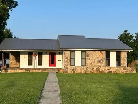 335 S Tellico St, Madisonville, TN 37354