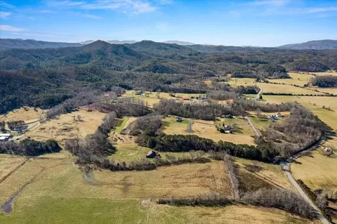 22 Upland Vw, Tellico Plains, TN 37385