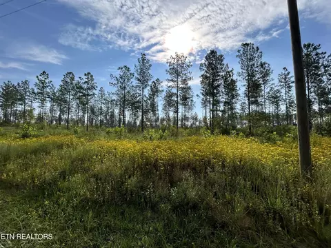 2 Hughes Lake Rd SE, Cleveland, TN 37323