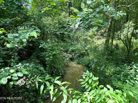 1516 Hughes Lake Rd SE, Cleveland, TN 37323