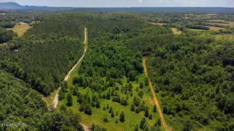 13 County Road 782, Etowah, TN 37331