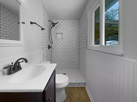 Bath - 7120 Sutton Pl, Fairview, TN 37062 photo 2 of 4