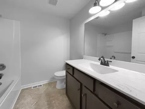 Bath - 7120 Sutton Pl, Fairview, TN 37062 photo 1 of 4