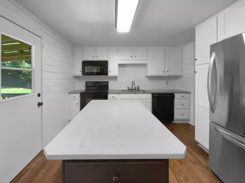 Kitchen - 7120 Sutton Pl, Fairview, TN 37062 photo 1 of 2