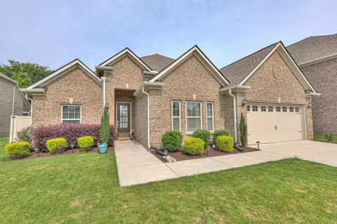 1655 Burrows Ave, Murfreesboro, TN 37129