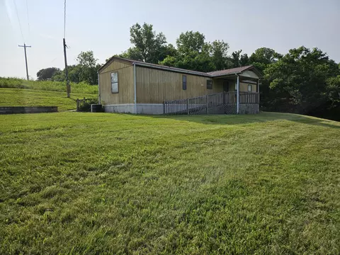 2744 Gladdice Hwy, Whitleyville, TN 38588