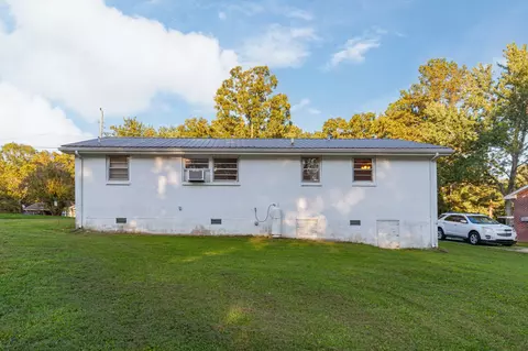 3892 Cedar St, Centerville, TN 37033 photo 2