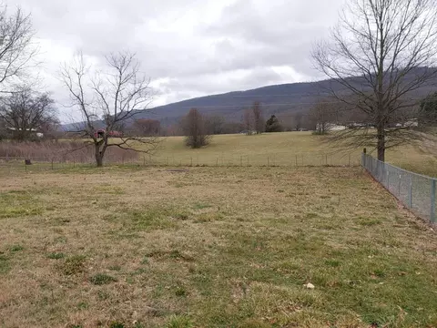 2570 Alvin C York Hwy, Whitwell, TN 37397