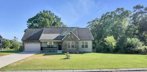 211 Cheshire Crossing Dr, Rock Spring, GA 30739