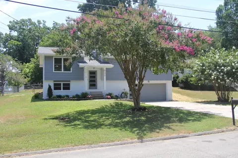 8236 Blue Spruce Dr, Hixson, TN 37343
