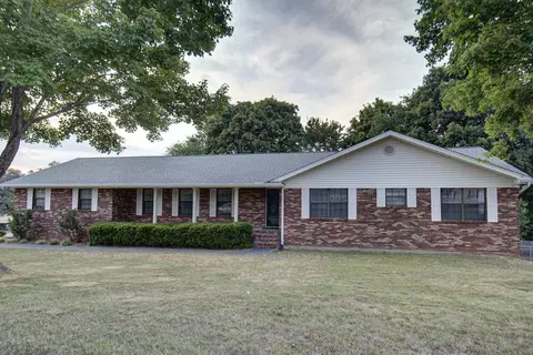 443 Hillcrest Cir, Ringgold, GA 30736