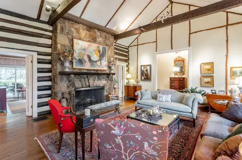 204 E Watkins St, Lookout Mountain, TN 37350