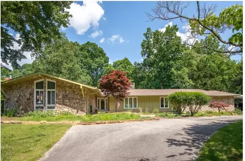 5808 Lake Resort Dr, Hixson, TN 37343