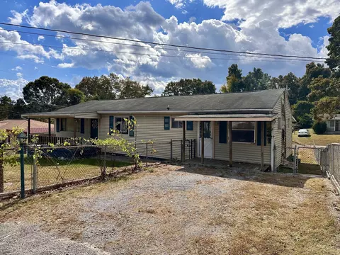3 Taylor St, Rossville, GA 30741