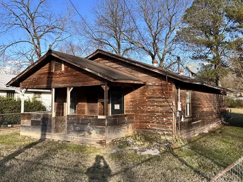 808 Indian Ave, Rossville, GA 30741