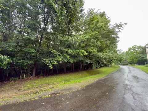 1 Towers Ln, Woodbury, TN 37190