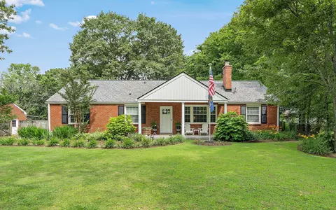 226 Fairway Dr, Nashville, TN 37214