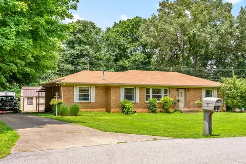 27 Walker Cir, Clarksville, TN 37042