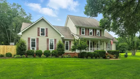 1420 Dickerson Bay Dr, Gallatin, TN 37066
