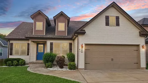 562 Medallion Cir, Clarksville, TN 37042