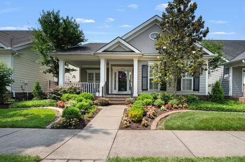 1926 Scarlett Dr, Murfreesboro, TN 37130