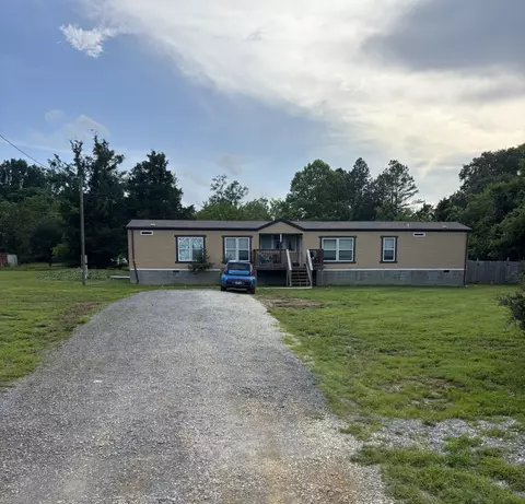 1206 Hwy 82 S, Shelbyville, TN 37160