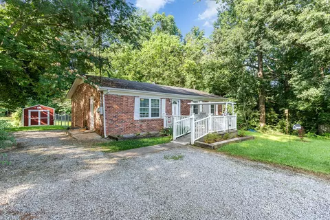 106 Hogin Rd, Dickson, TN 37055