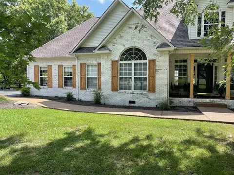 1418 Caroline Ct, Columbia, TN 38401