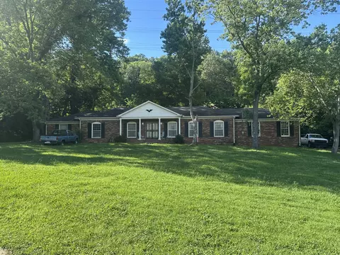 836 Forest Hills Dr, Nashville, TN 37220