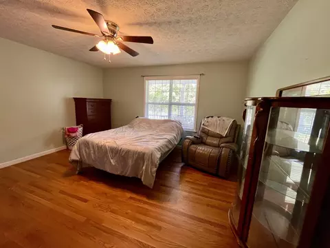 Bedroom - 4038 Mount Zion Rd, Morrison, TN 37357 photo 1 of 7
