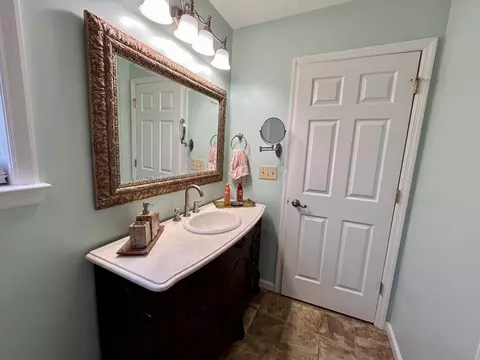 Bath - 4038 Mount Zion Rd, Morrison, TN 37357 photo 1 of 4