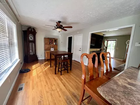 Dining - 4038 Mount Zion Rd, Morrison, TN 37357 photo 1 of 1