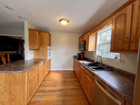 Kitchen - 4038 Mount Zion Rd, Morrison, TN 37357 photo 2 of 2