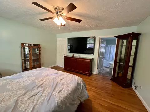 Bedroom - 4038 Mount Zion Rd, Morrison, TN 37357 photo 2 of 7