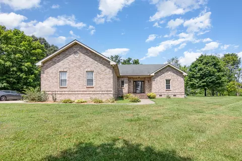 800 Hornbuckle Rd, Clarksville, TN 37043