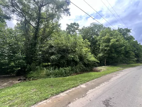 555 Brazier Ln, Gallatin, TN 37066