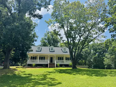 2114 Taylor Town Rd, White Bluff, TN 37187