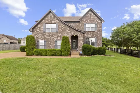 100 Privett Ct, Hendersonville, TN 37075