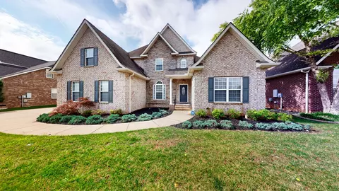 3325 Geneva Dr, Murfreesboro, TN 37128