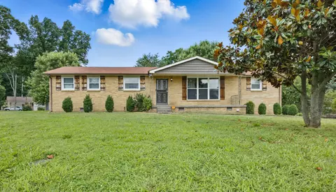 221 Charlemagne Blvd, Clarksville, TN 37042