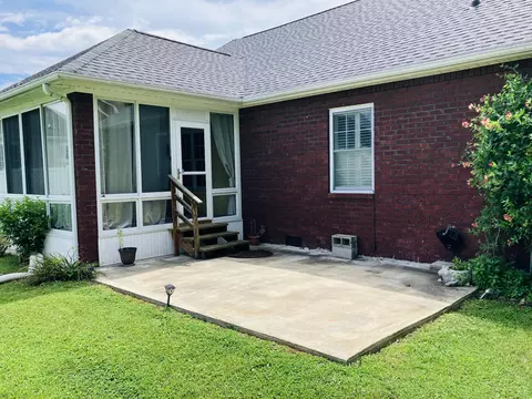 Exterior - 104 Brookview Ct, Springfield, TN 37172 photo 5 of 7