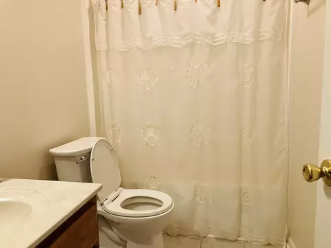 Bath - 104 Brookview Ct, Springfield, TN 37172 photo 1 of 3