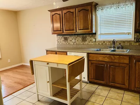 Kitchen - 104 Brookview Ct, Springfield, TN 37172 photo 3 of 3