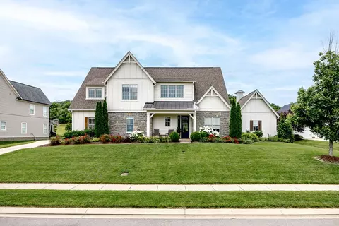 6825 Chatterton Dr, College Grove, TN 37046