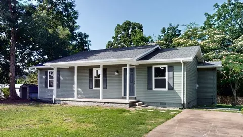 152 Mink Branch Rd E, Waynesboro, TN 38485