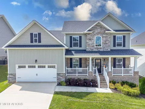 102 Chaseberry Rd, Oak Ridge, TN 37830