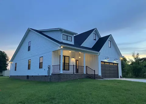 505 Depot St, Chapel Hill, TN 37034