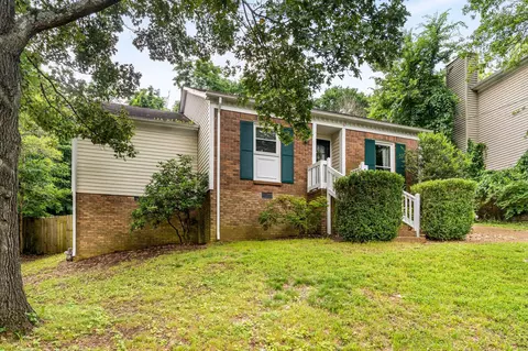 5016 English Village Dr, Nashville, TN 37211