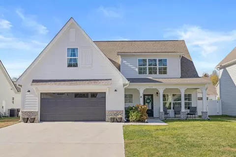 1270 Baldwin Field Cir, Hixson, TN 37343